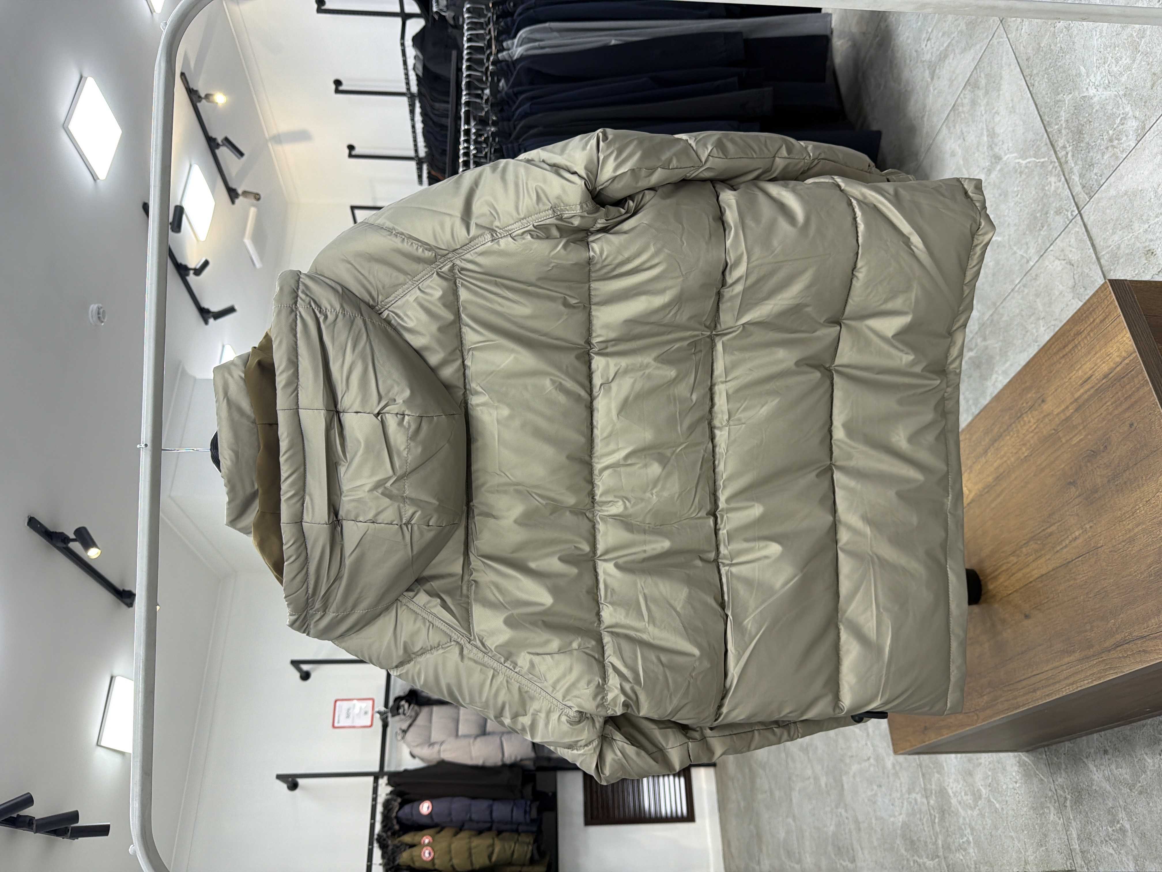 4853 Короткий пуховик No brand 2-301 / XL / Молочный