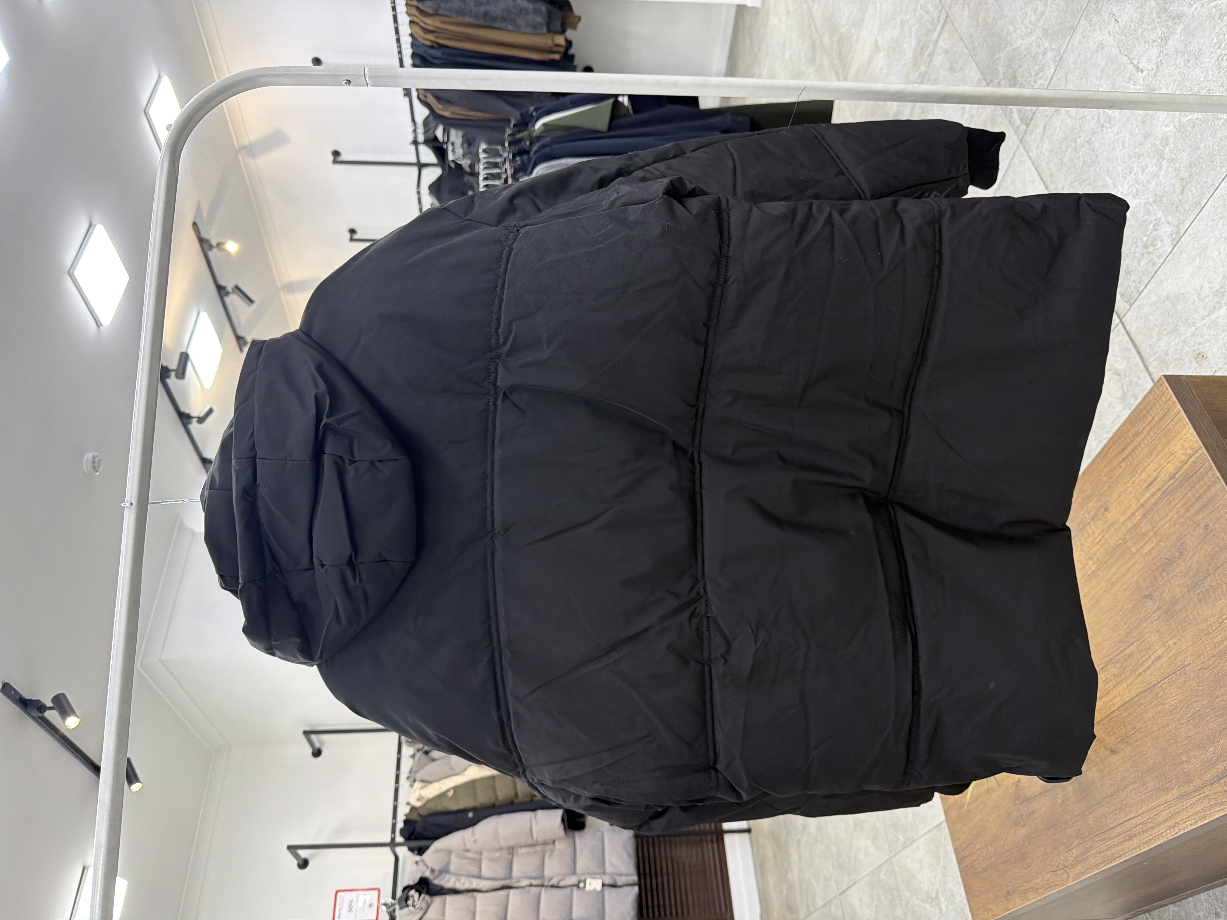 4945 Короткий пуховик Gaisite 2403 / 3XL / черный