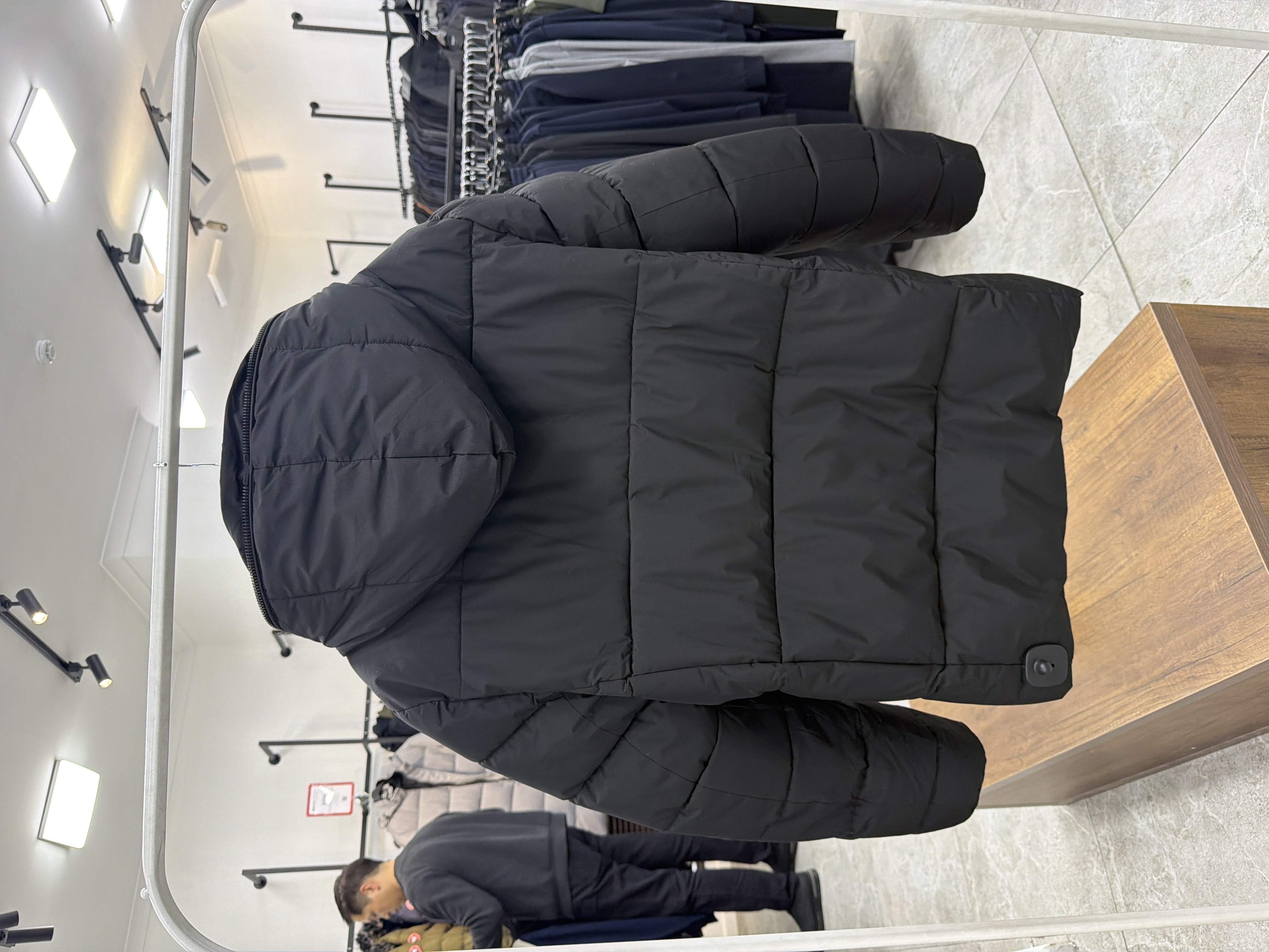 4958 Короткий пуховик Gaisite 712 / L / черный