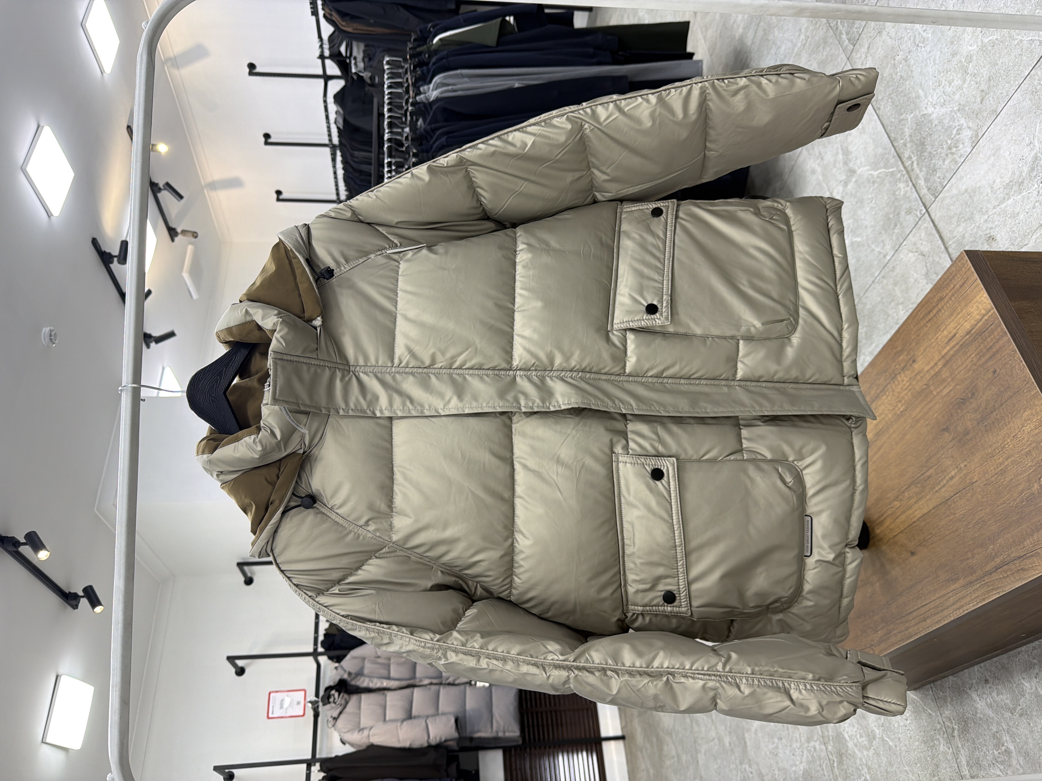 4853 Короткий пуховик No brand 2-301 / XL / Молочный