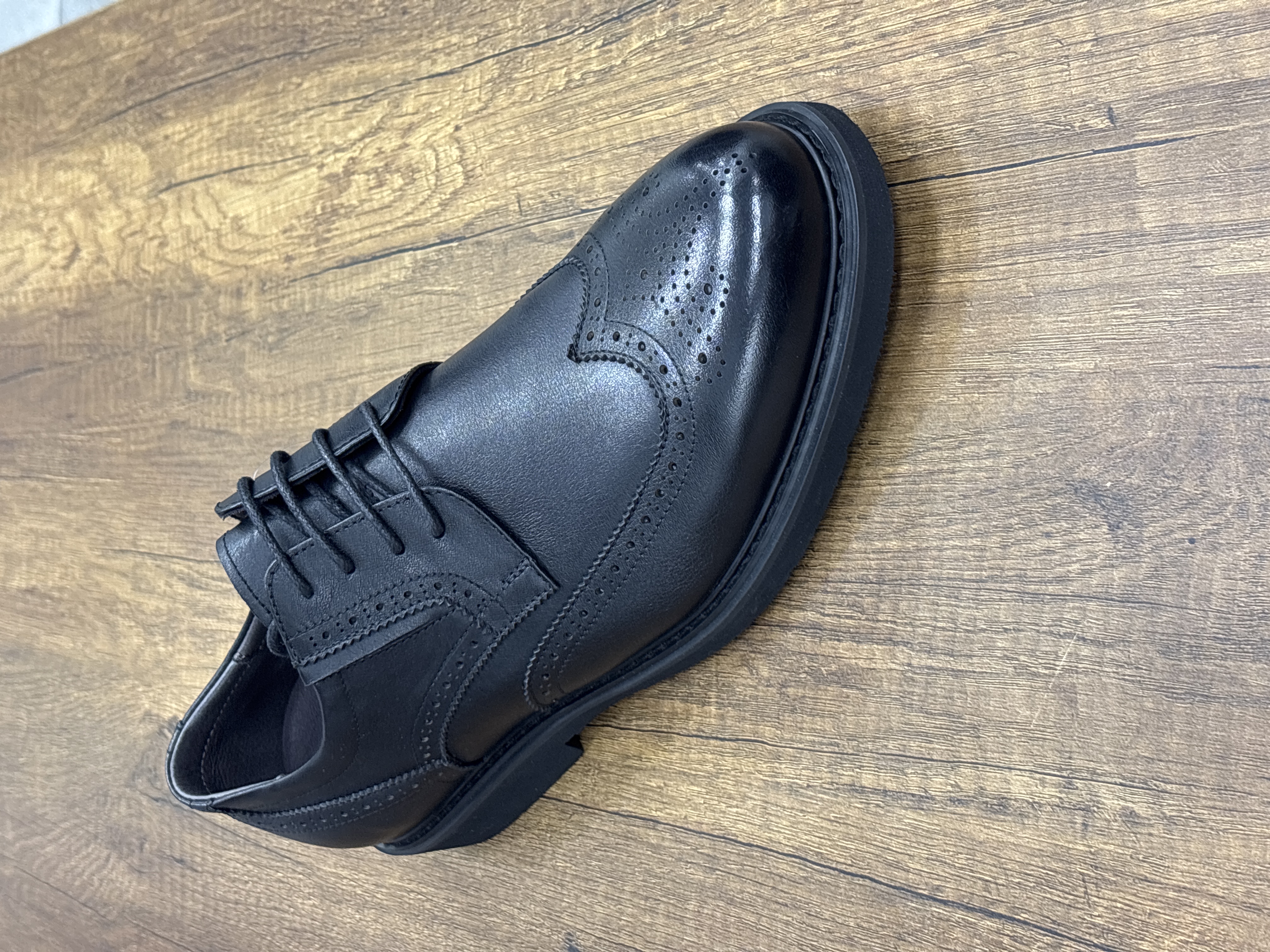 3372 Туфли > Броги Giovane Rossi 91684-18-1 / 42 / черный