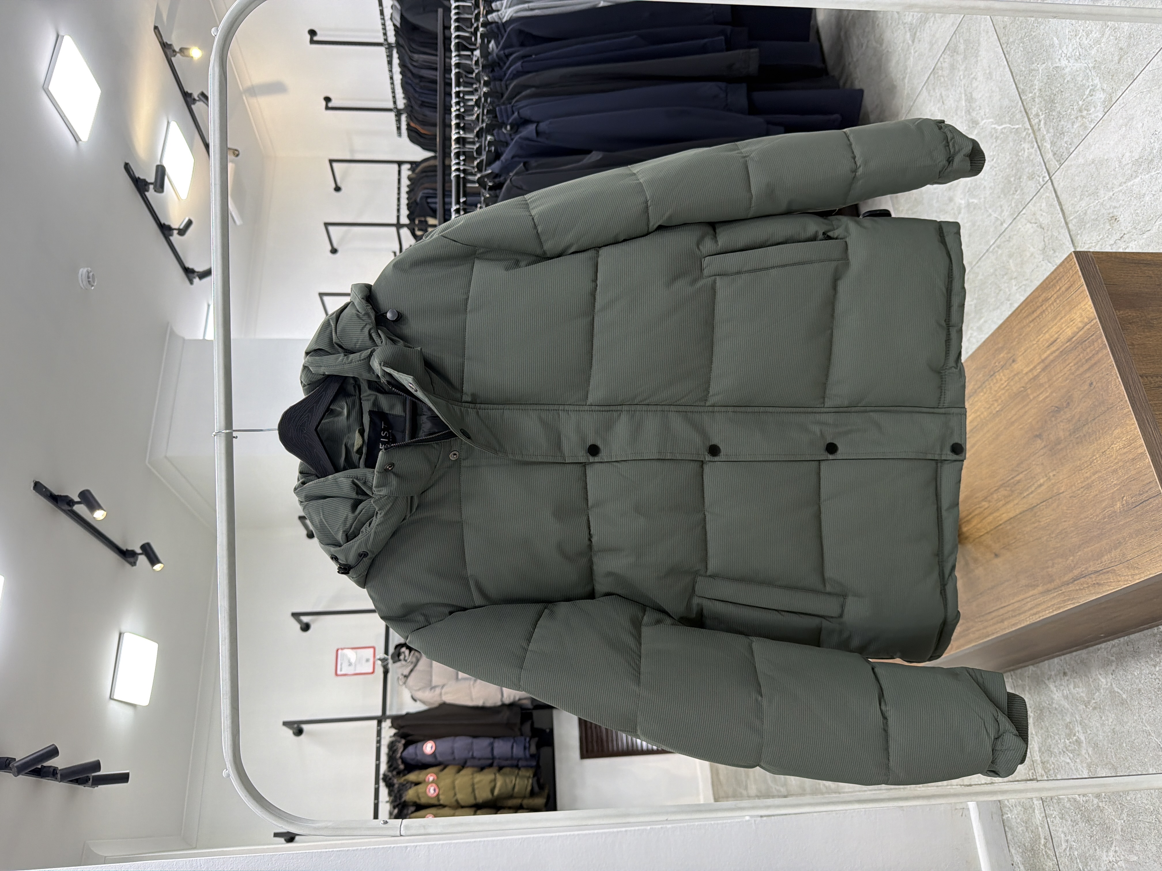 3601 Пуховик No Brand 703 / M / зеленый