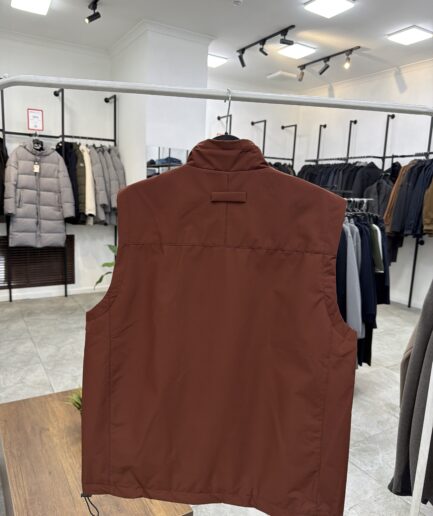 4735 Тонкая безрукавка Gaisite 7156 / 3XL / коричневый