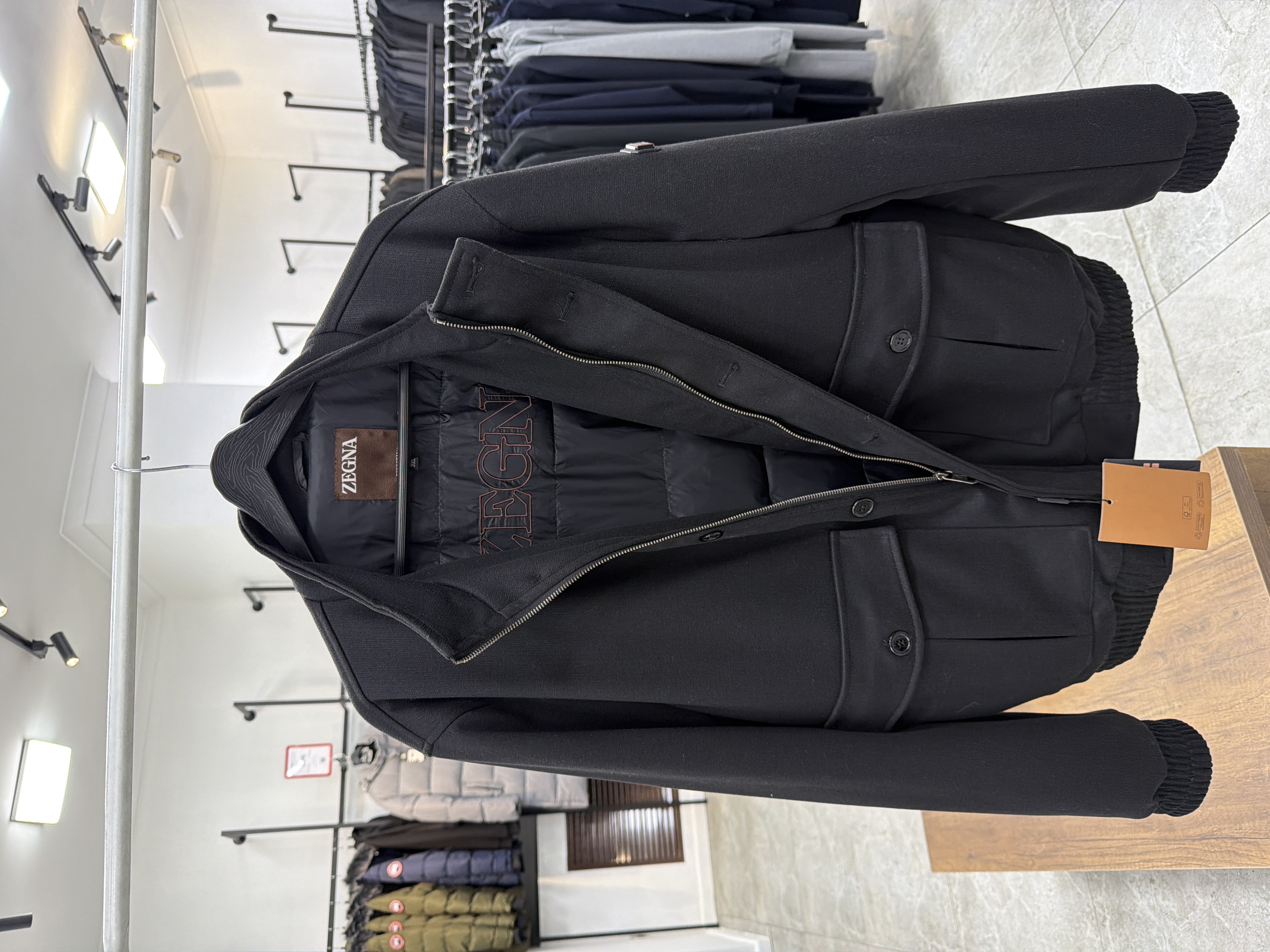 3827 Куртка Zegna A2232-1-2 / M / черный