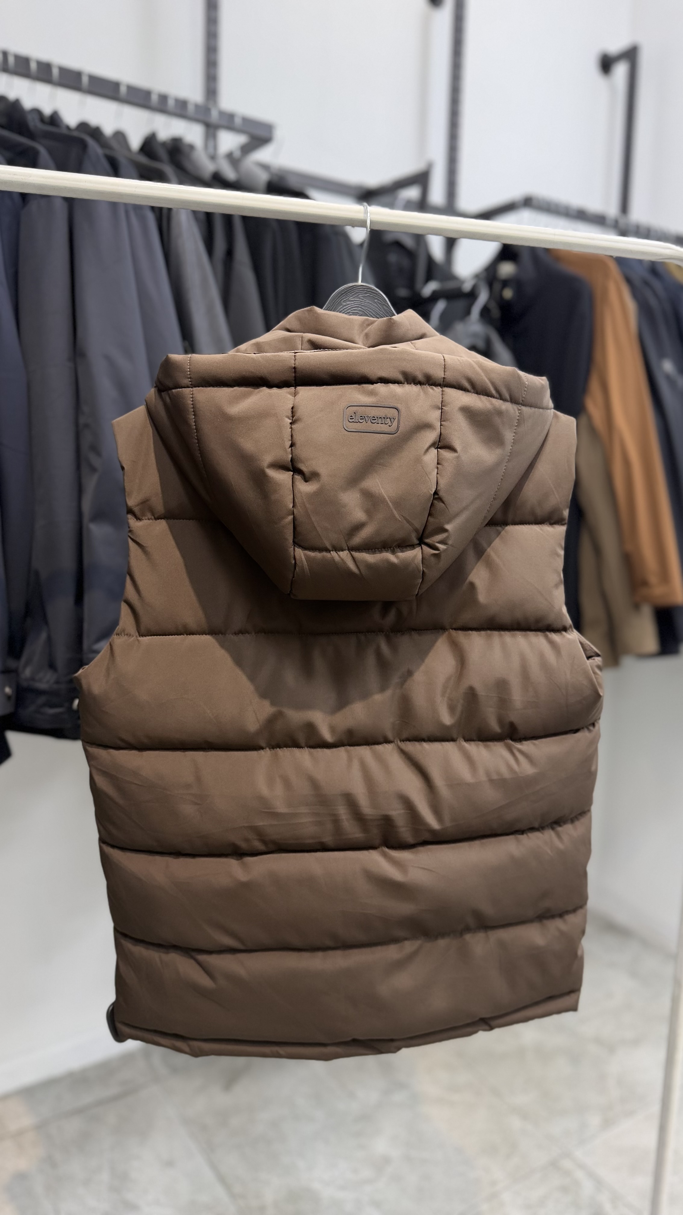 5002 Безрукавка-пуховик Eleventy 5380 / 56 / коричневый