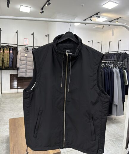 4733 Тонкая безрукавка  Gaisite 7156 / XL / черный