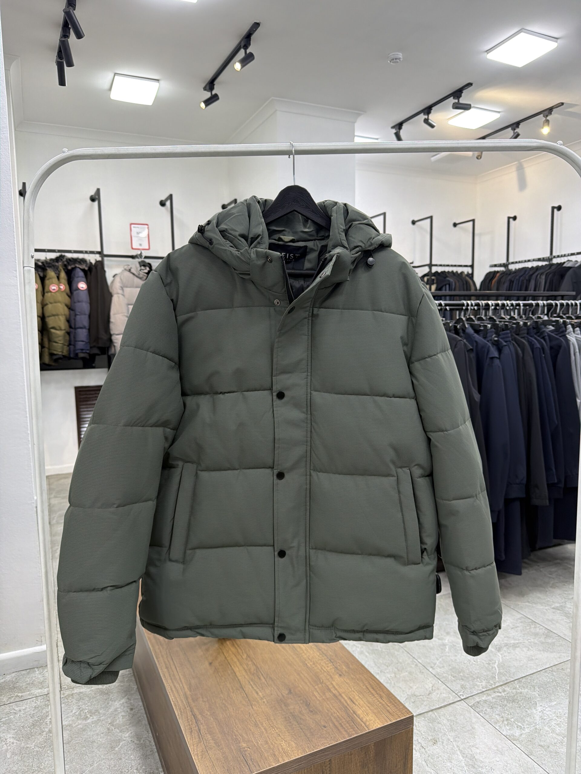 3601 Пуховик No Brand 703