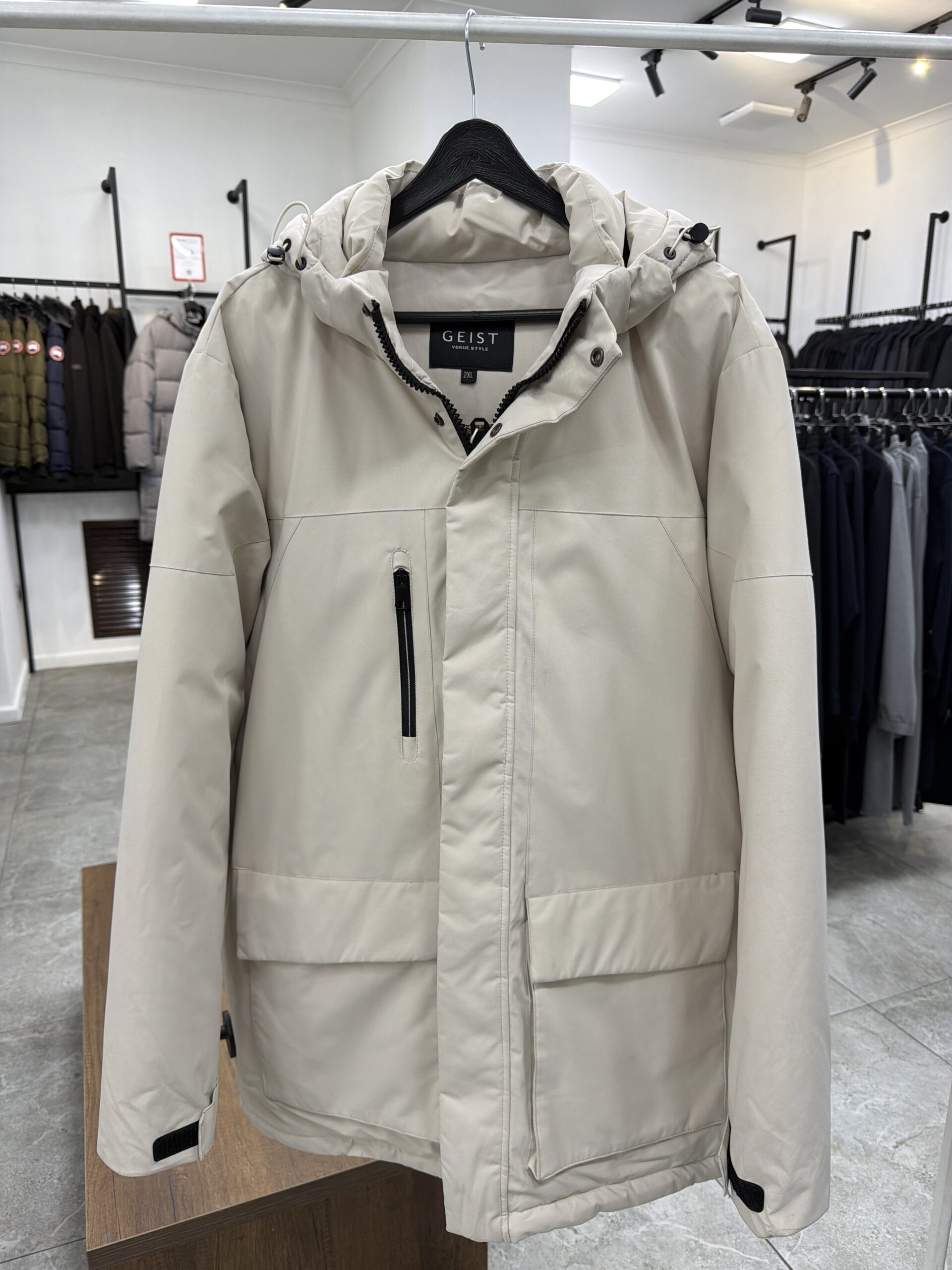 3587 Пуховик No Brand 8202